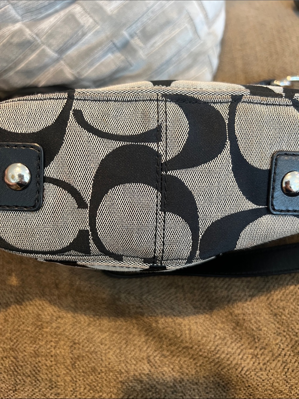 Coach Black & Grey Signature Zoe - Picture 14 of 16